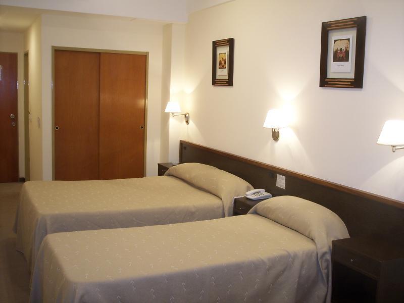 Hotel Carrara Buenos Aires Exterior photo