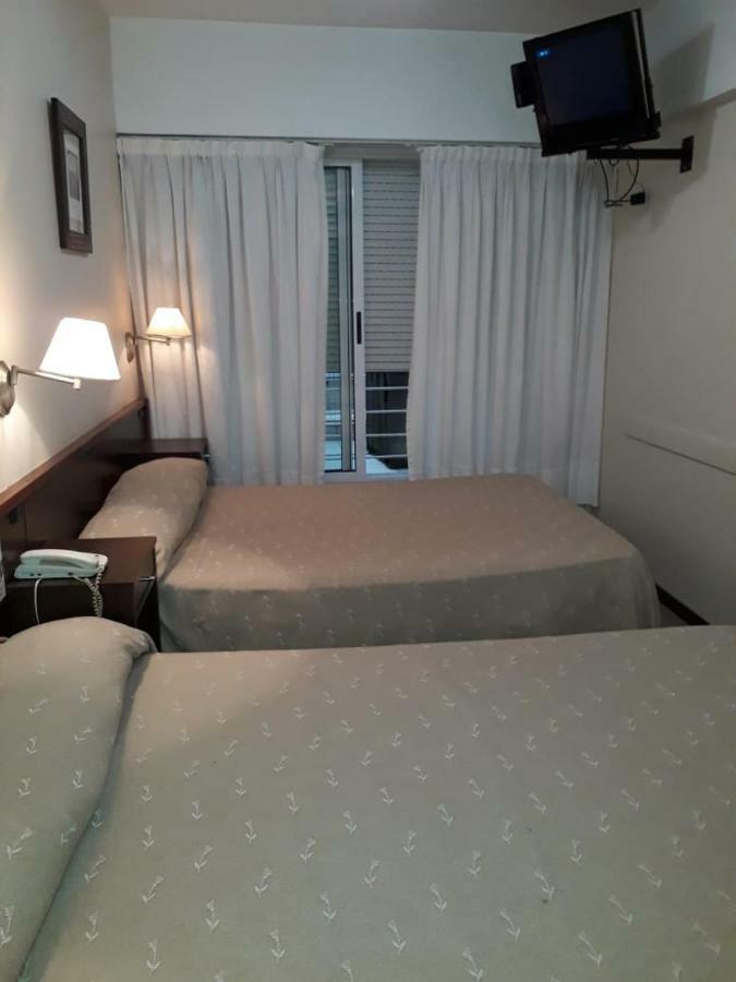 Hotel Carrara Buenos Aires Exterior photo